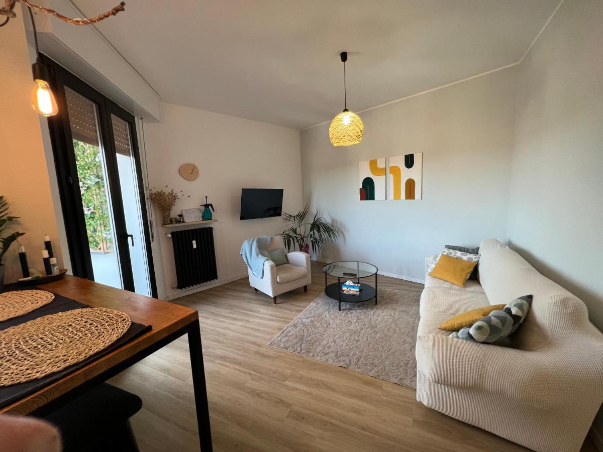 Ferienwohnung Nice Square Marcallo con Casone Exterior foto